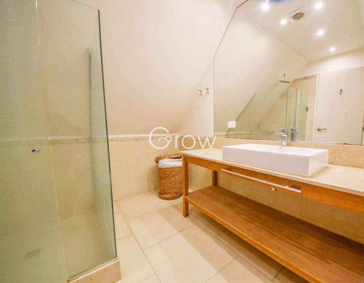 Casa ID.2139 - Impresionante propiedad en la mejor zona de San Rafael/Golf