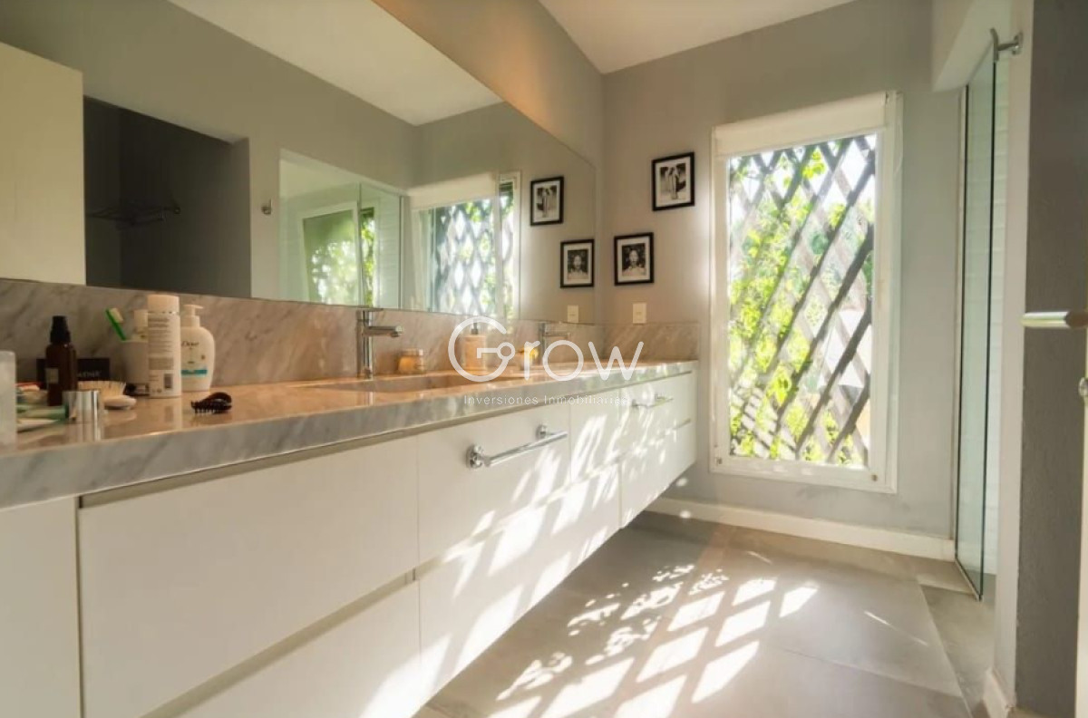 Casa ID.2696 - Casa en exclusivo barrio privado en Manantiales!