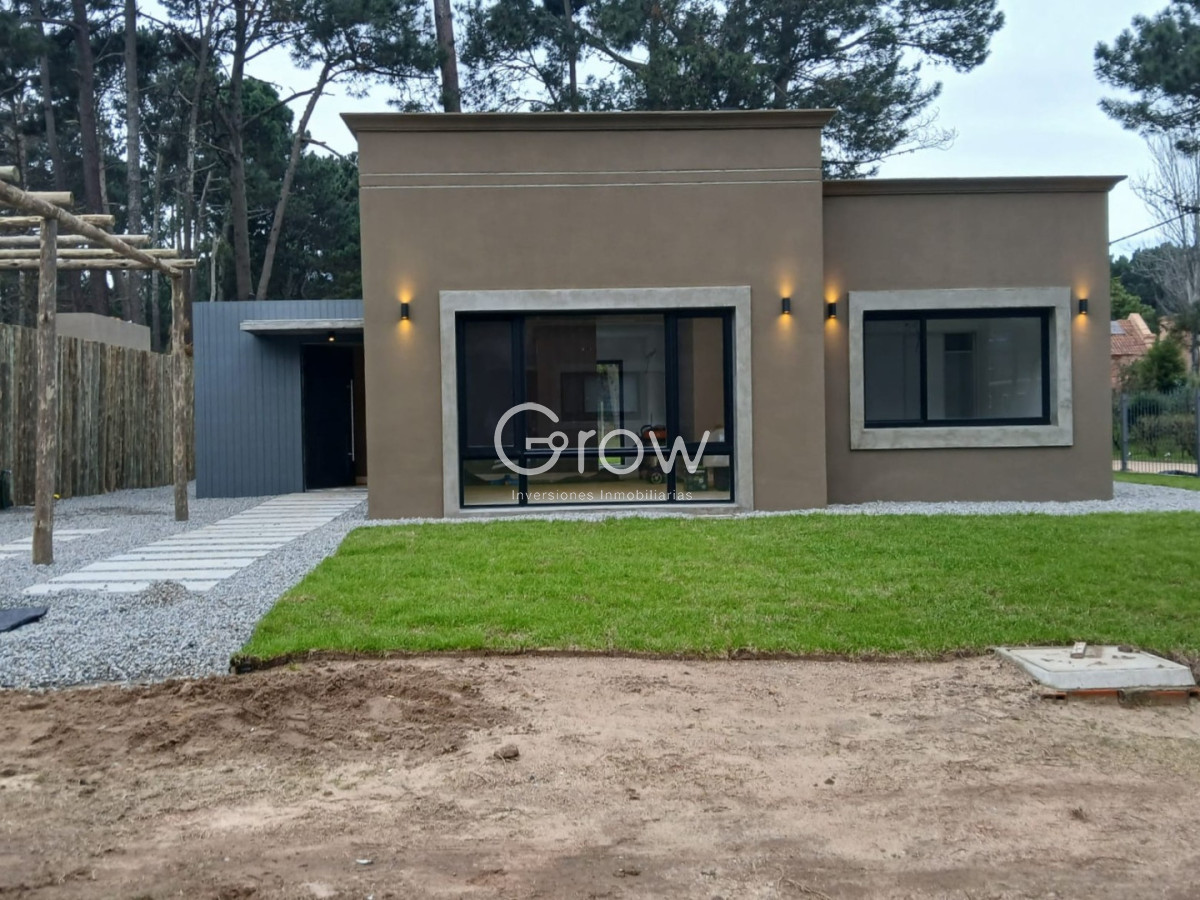 Casa ID.3292 - Casa a estrenar en Parque Burnett U$S 345.000