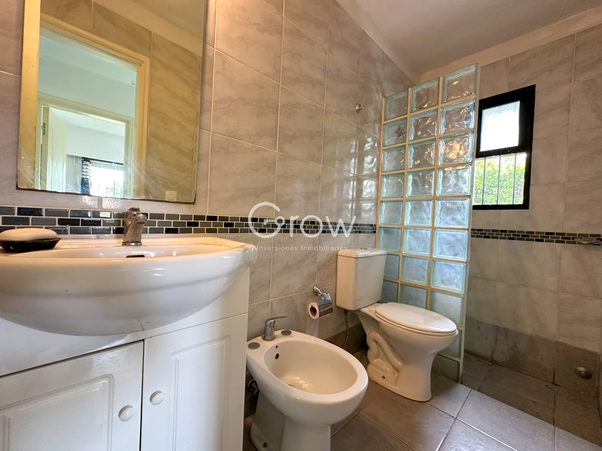 Casa ID.2876 - Hermosa casa en barrio Residencial de Punta del Este a pasos de todo!