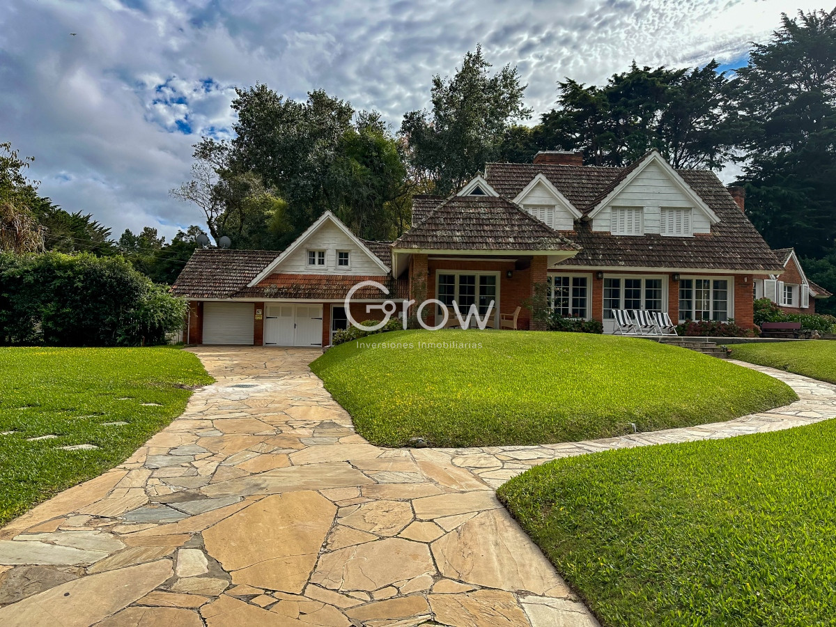 Casa ID.1491 - Hermosa casa a metros del mar en GOLF