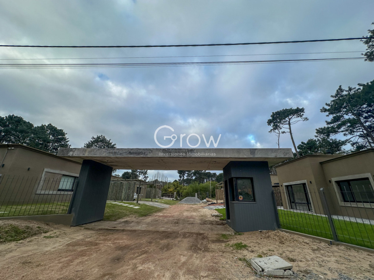 Casa ID.3292 - Casa a estrenar en Parque Burnett U$S 345.000