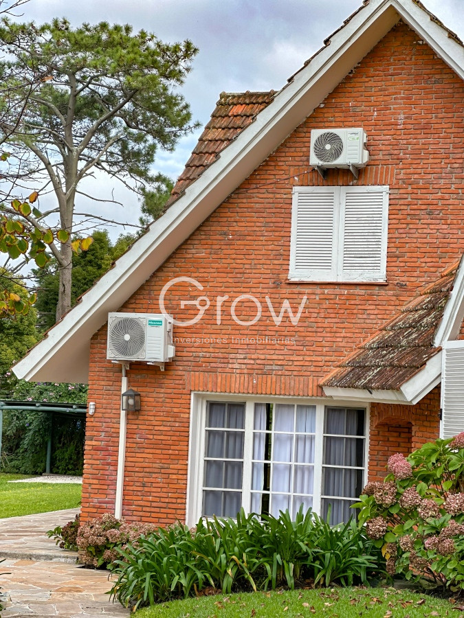 Casa ID.1491 - Hermosa casa a metros del mar en GOLF
