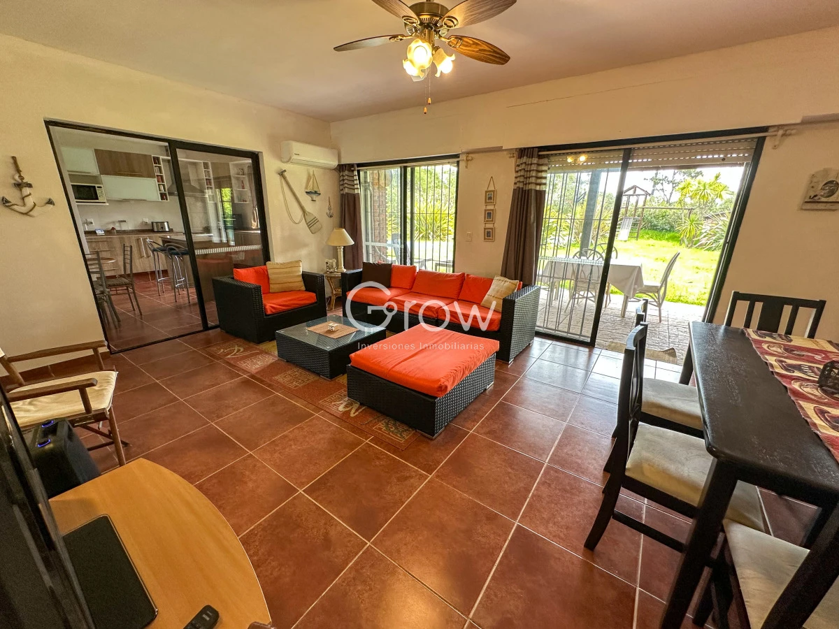 Casa ID.2876 - Hermosa casa en barrio Residencial de Punta del Este a pasos de todo!