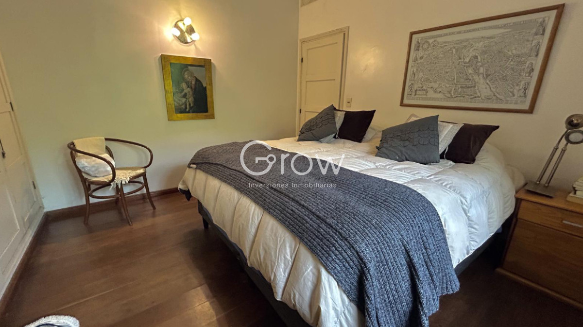 Casa ID.2673 - Hermosa casa en Av Francia Pda 8!