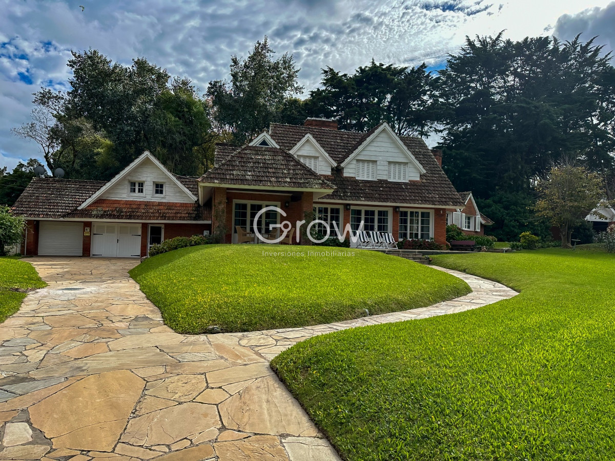 Casa ID.1491 - Hermosa casa a metros del mar en GOLF