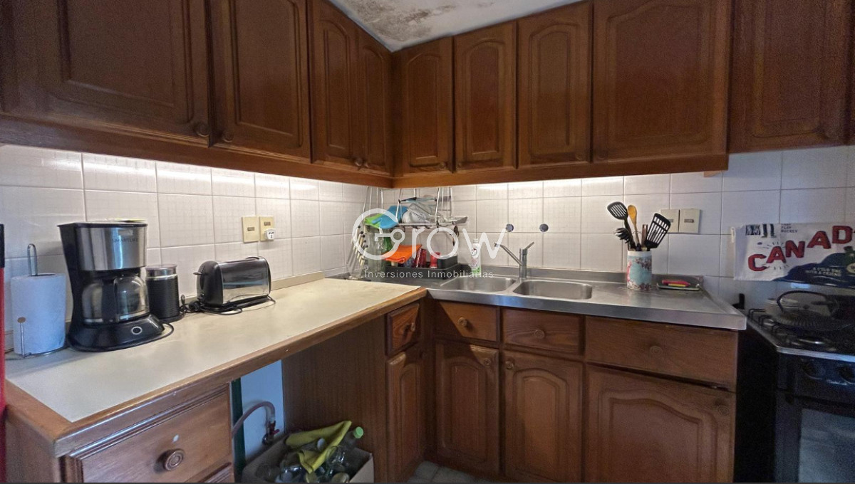 Casa ID.2673 - Hermosa casa en Av Francia Pda 8!