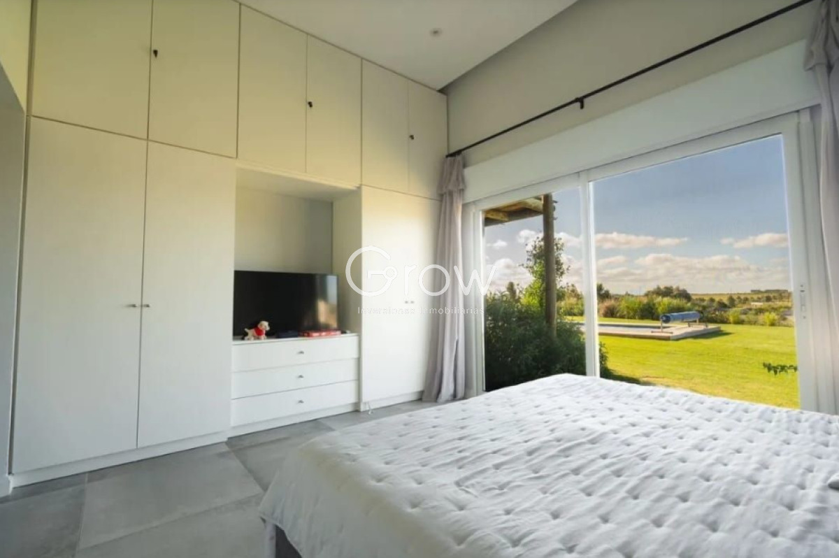 Casa ID.2696 - Casa en exclusivo barrio privado en Manantiales!