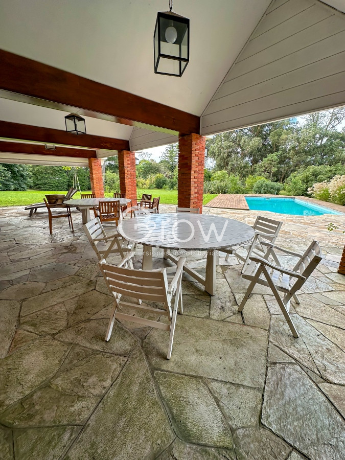 Casa ID.1491 - Hermosa casa a metros del mar en GOLF