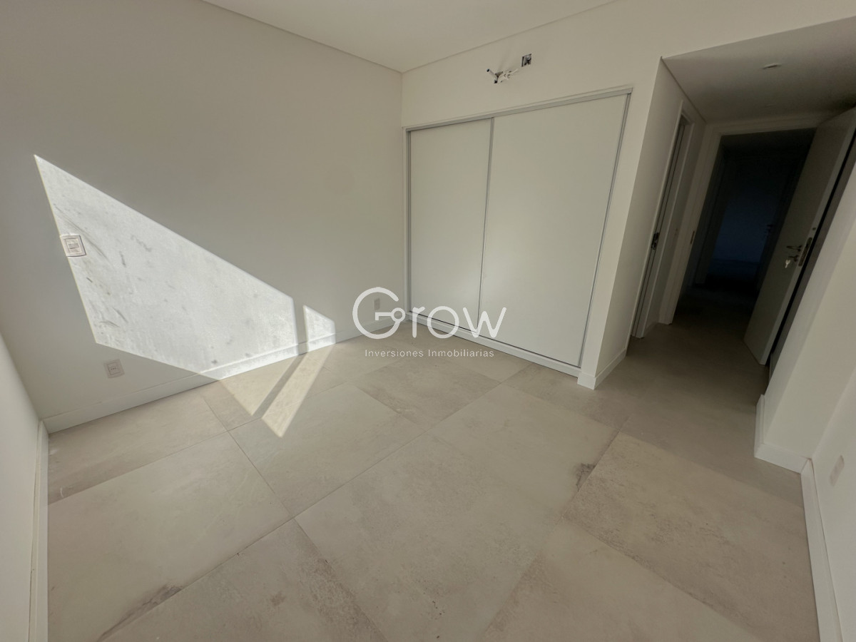 Casa ID.3292 - Casa a estrenar en Parque Burnett U$S 345.000