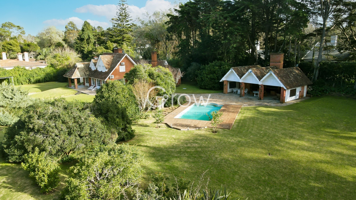 Casa ID.1491 - Hermosa casa a metros del mar en GOLF