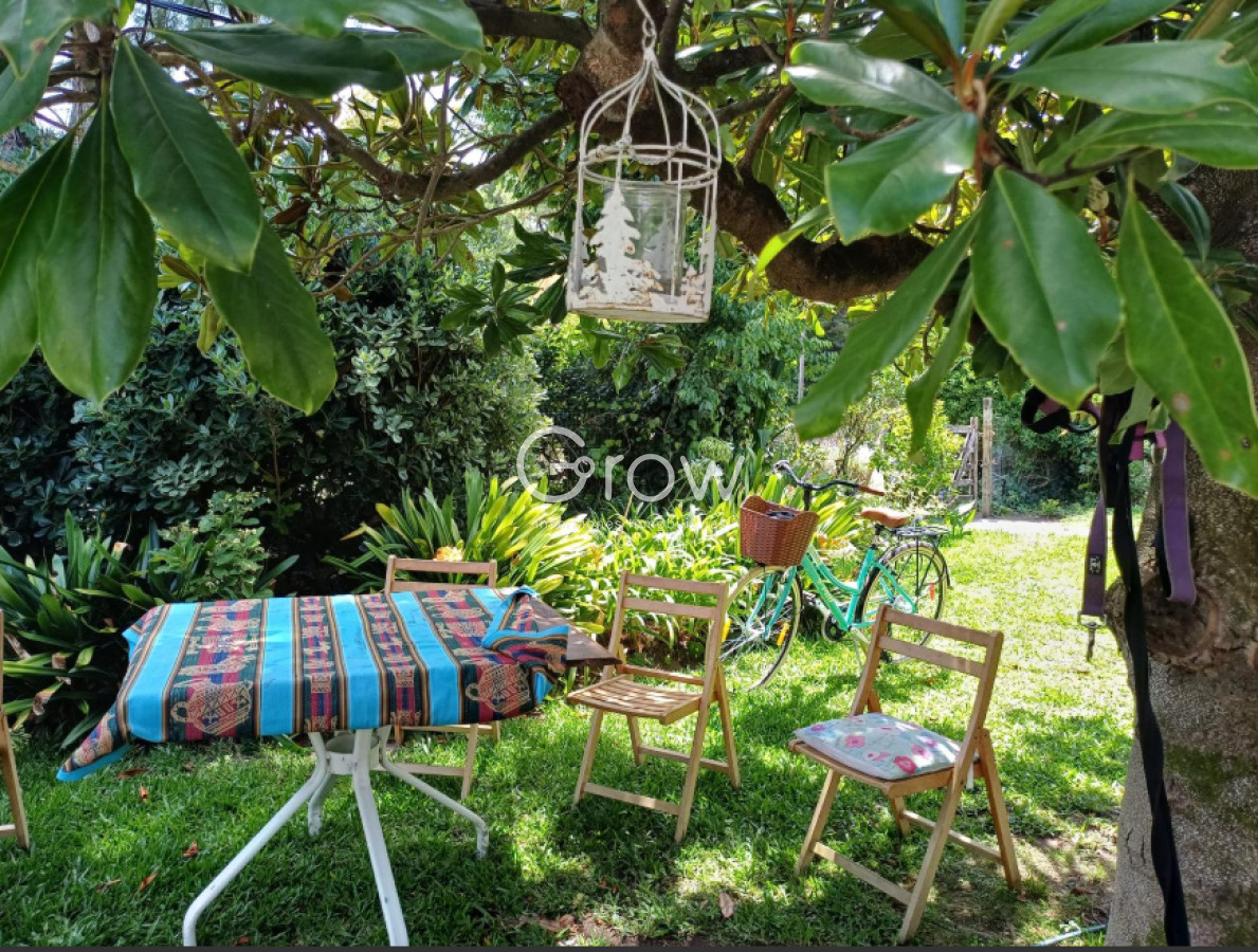 Casa ID.2673 - Hermosa casa en Av Francia Pda 8!