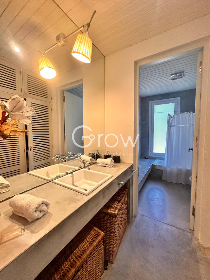 Casa ID.3055 - Casa esquinera en Pinar del Faro