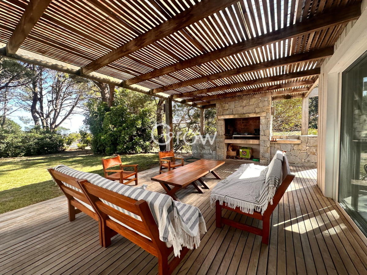 Casa ID.3055 - Casa esquinera en Pinar del Faro