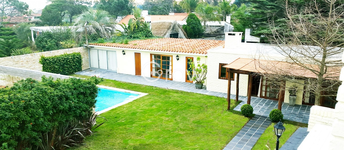 Casa ID.576 - Hermosa casa ideal para disfrutarla todo el año a pasos del mar.