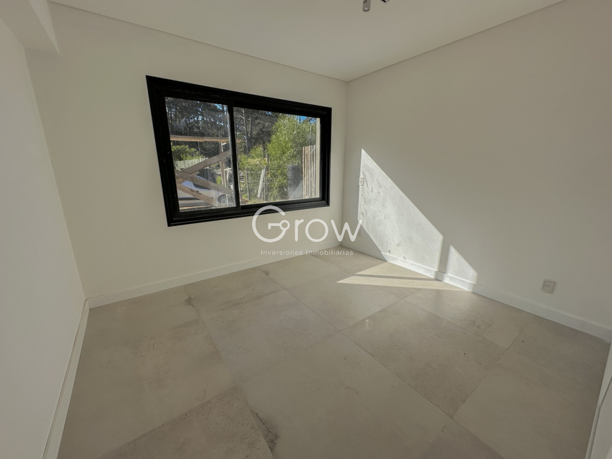 Casa ID.3292 - Casa a estrenar en Parque Burnett U$S 345.000