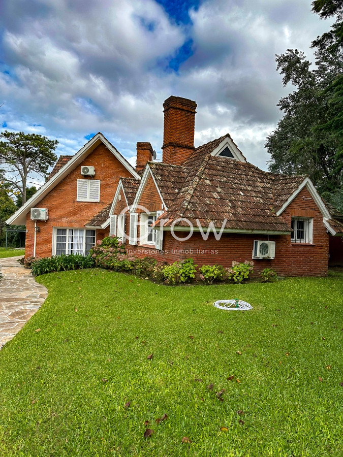 Casa ID.1491 - Hermosa casa a metros del mar en GOLF
