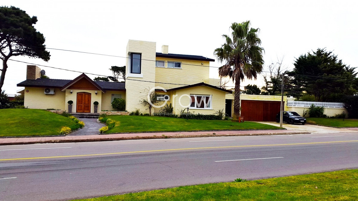 Casa ID.576 - Hermosa casa ideal para disfrutarla todo el año a pasos del mar.