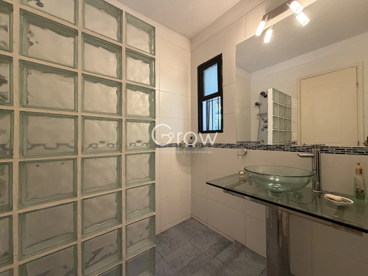 Casa ID.2876 - Hermosa casa en barrio Residencial de Punta del Este a pasos de todo!