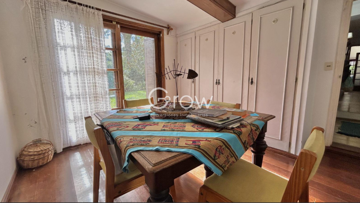 Casa ID.2673 - Hermosa casa en Av Francia Pda 8!