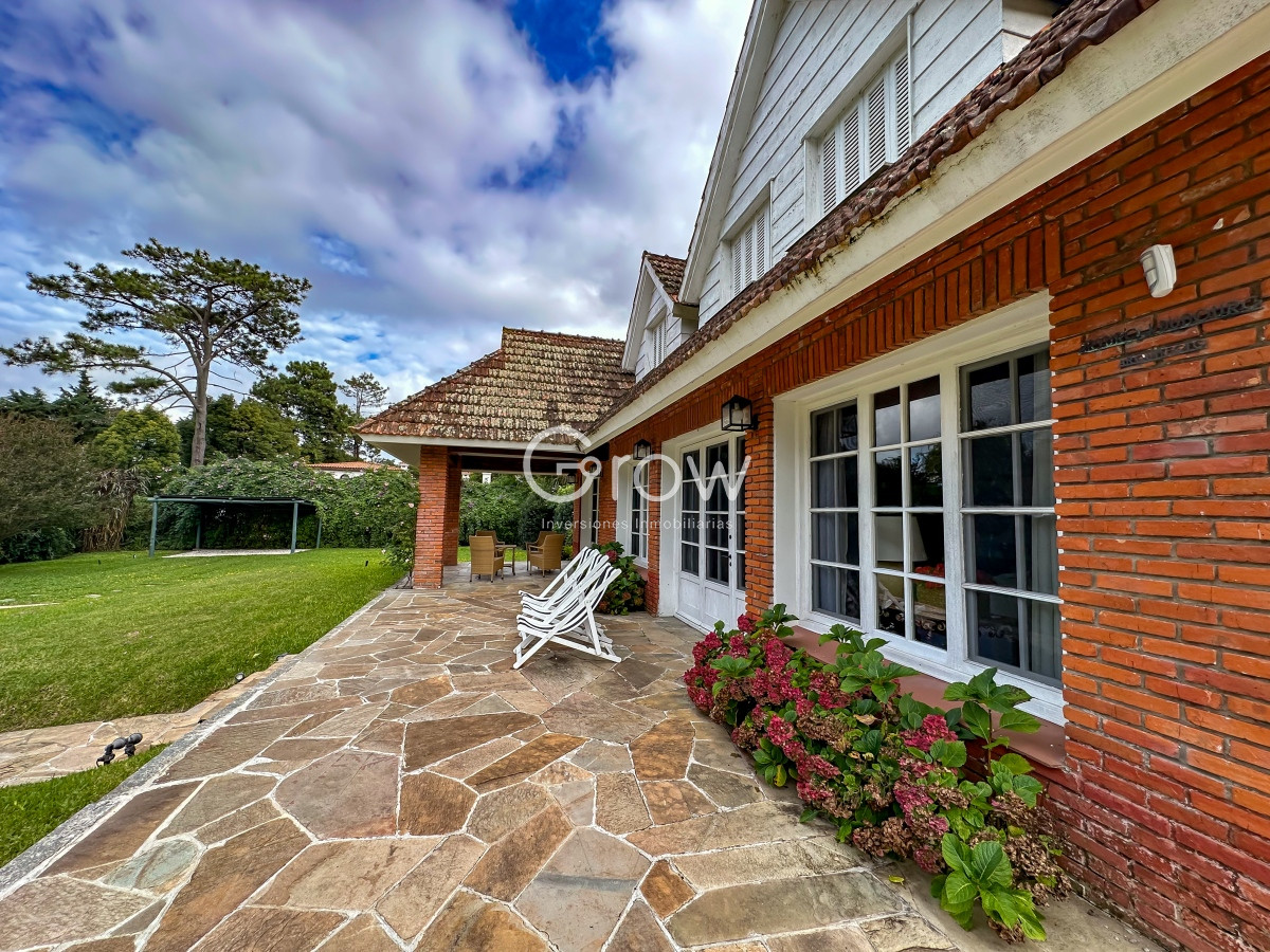 Casa ID.1491 - Hermosa casa a metros del mar en GOLF