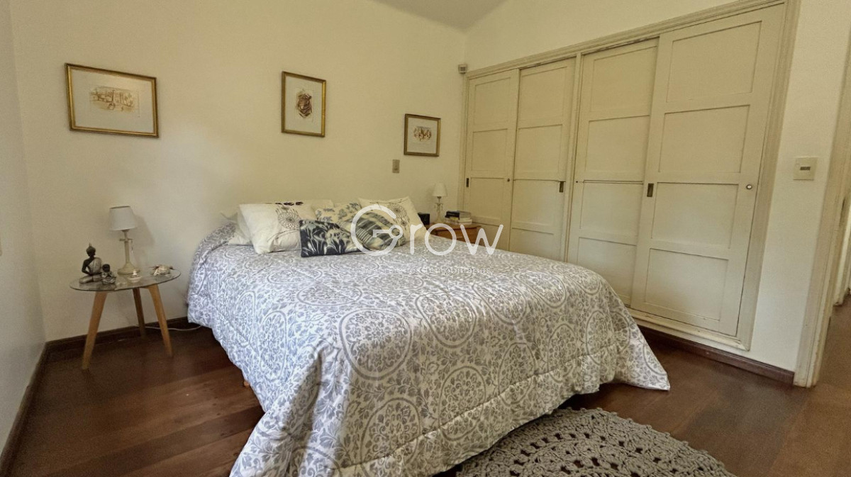 Casa ID.2673 - Hermosa casa en Av Francia Pda 8!