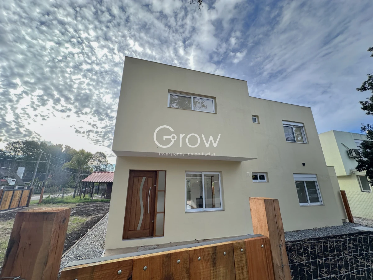 Hermosa casa a estrenar en Pinares