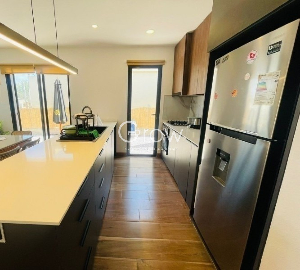 Casa ID.3760 - Moderna casa en Balneario Buenos Aires!