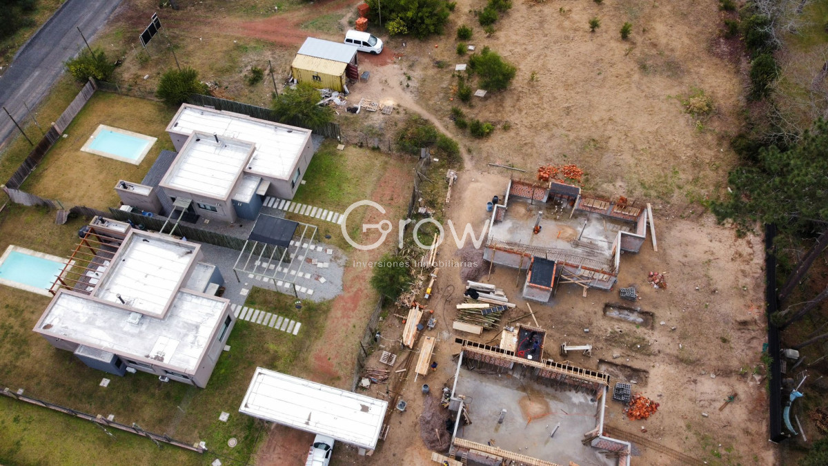 Casa ID.3292 - Casa a estrenar en Parque Burnett U$S 325.000