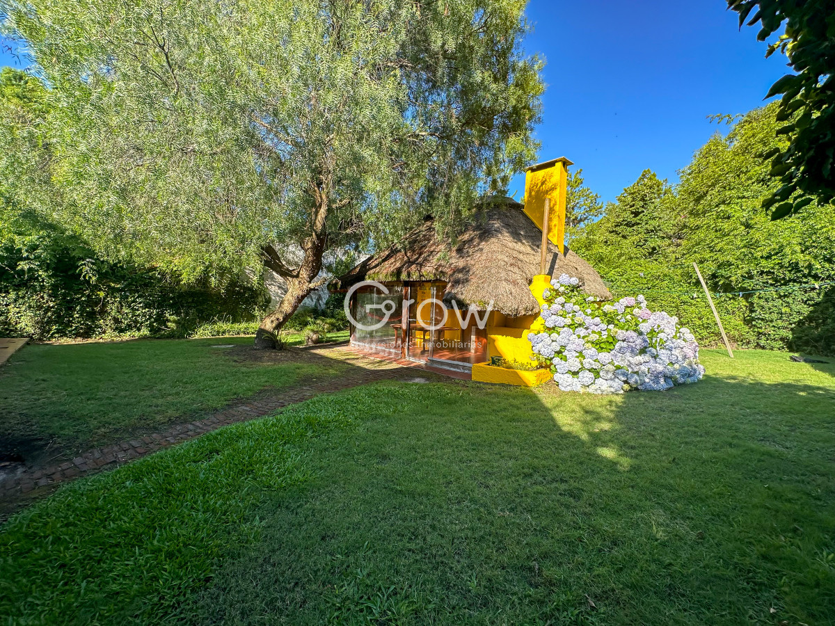 Casa ID.2203 - Casa en venta en Pinares para disfrutar todo el año