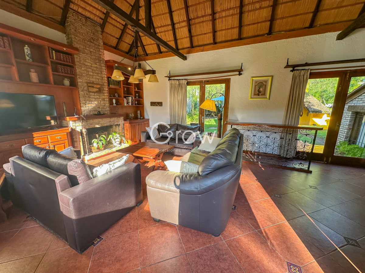 Casa ID.2203 - Casa en venta en Pinares para disfrutar todo el año