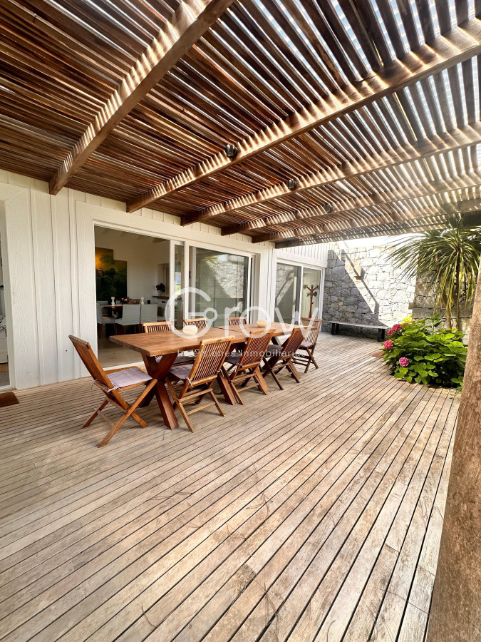 Casa ID.3055 - Casa esquinera en Pinar del Faro