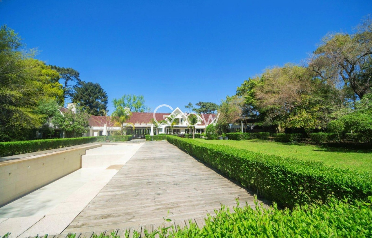 Casa ID.2139 - Impresionante propiedad en la mejor zona de San Rafael/Golf