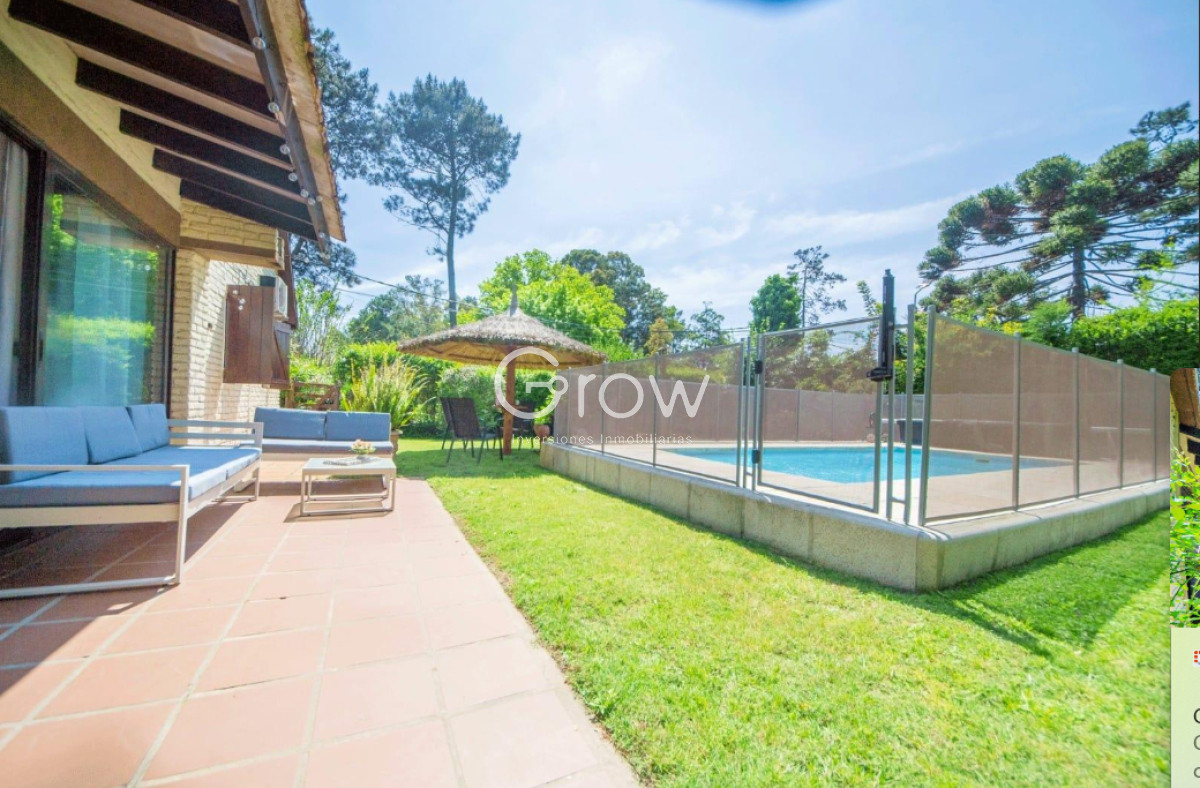 Casa ID.2895 - Encantadora Casa en Pinares a 600 Metros del Mar