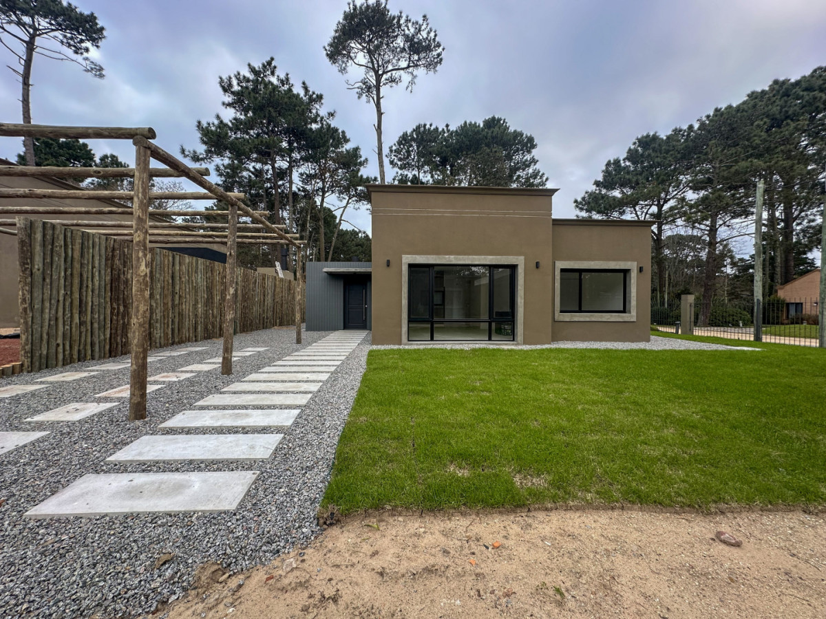 Casas #3292 en Venta , 116 m², 3 Dormitorios, 3 Baños