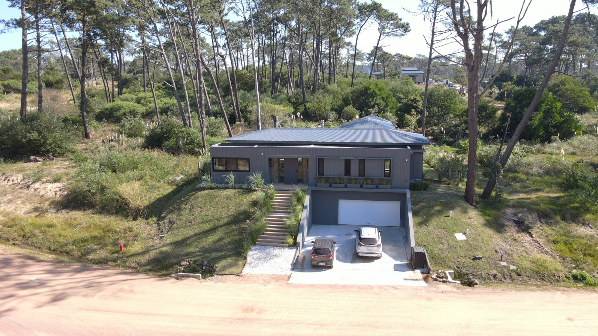 Casas #2636 en Venta , 274 m², 5 Dormitorios, 6 Baños