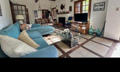 Hermosa casa en Av Francia Pda 8!