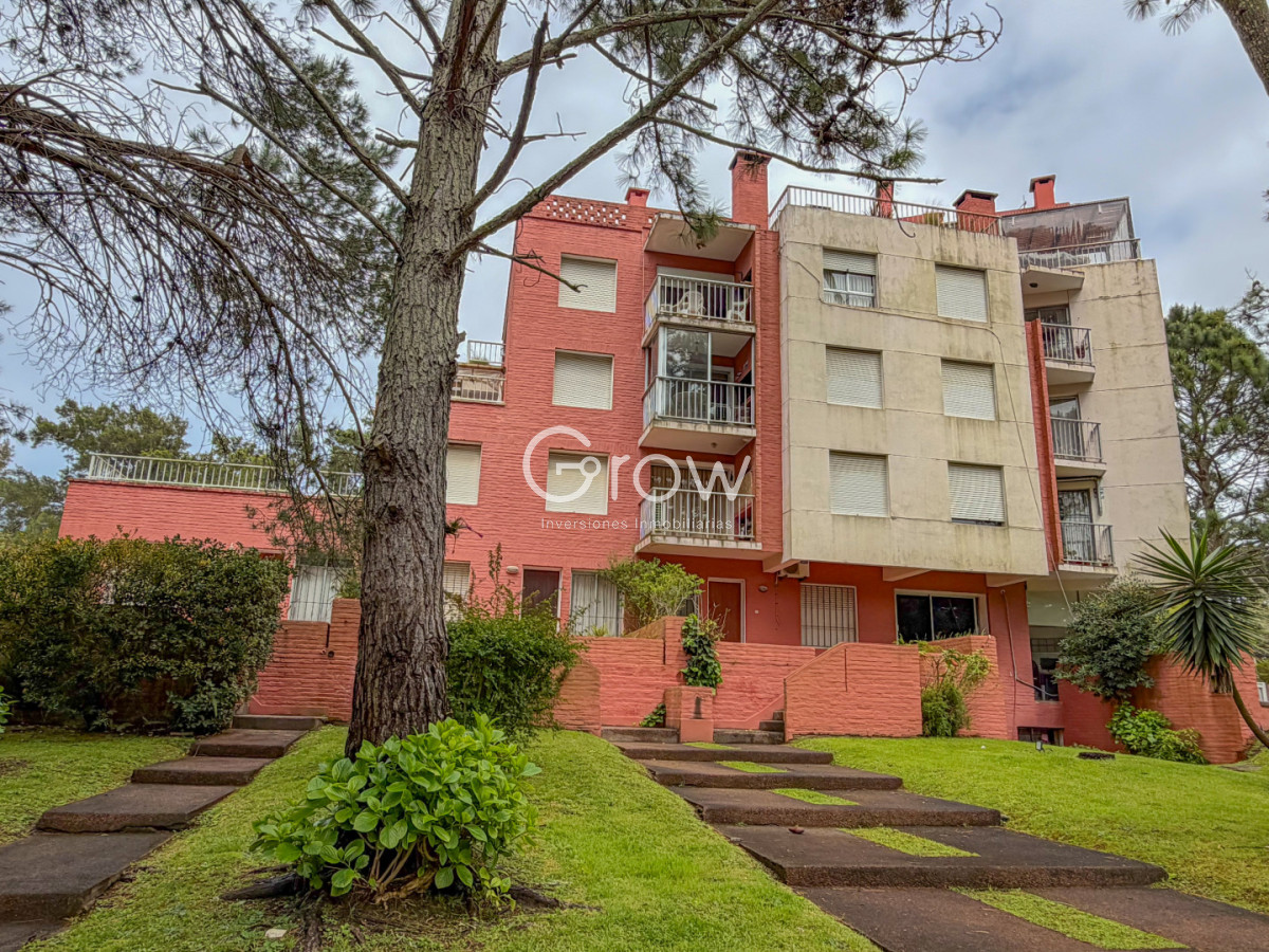 Local Comercial ID.4504 - Local comercial en zona estratégica de Punta del Este!
