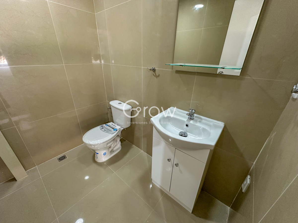 Local Comercial ID.1930 - A estrenar local en Av en Maldonado con 660 m2 de uso exclusivo