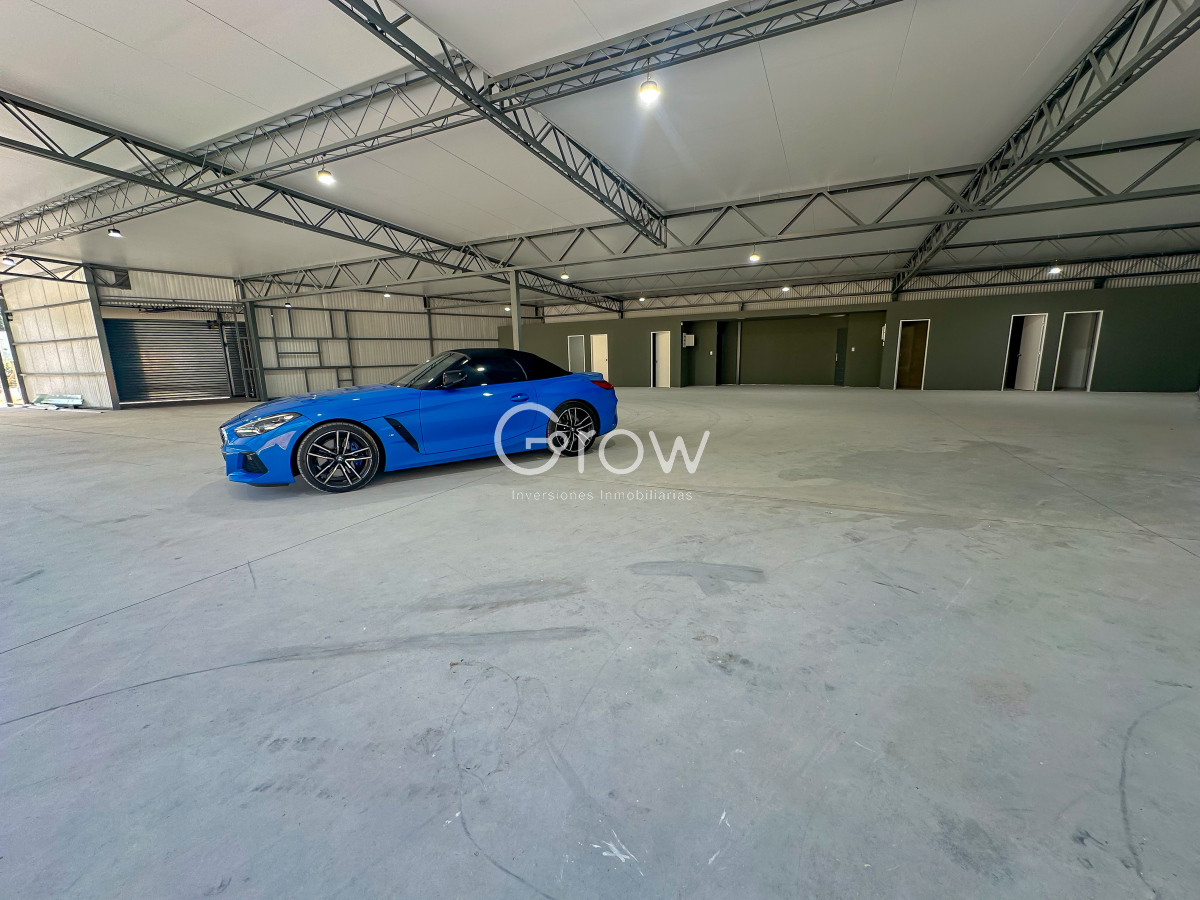 Local Comercial ID.1930 - A estrenar local en Av en Maldonado con 660 m2 de uso exclusivo