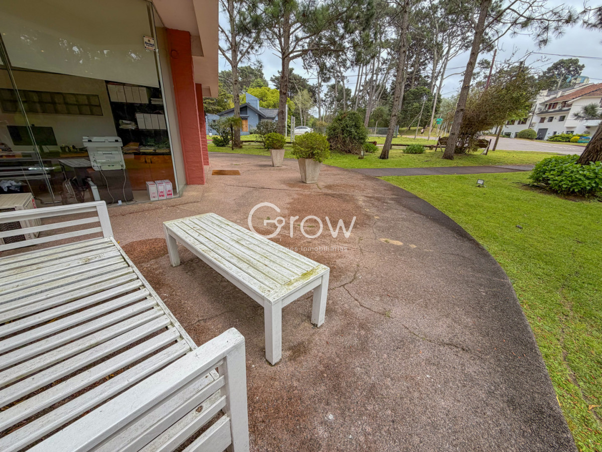 Local Comercial ID.4504 - Local comercial en zona estratégica de Punta del Este!