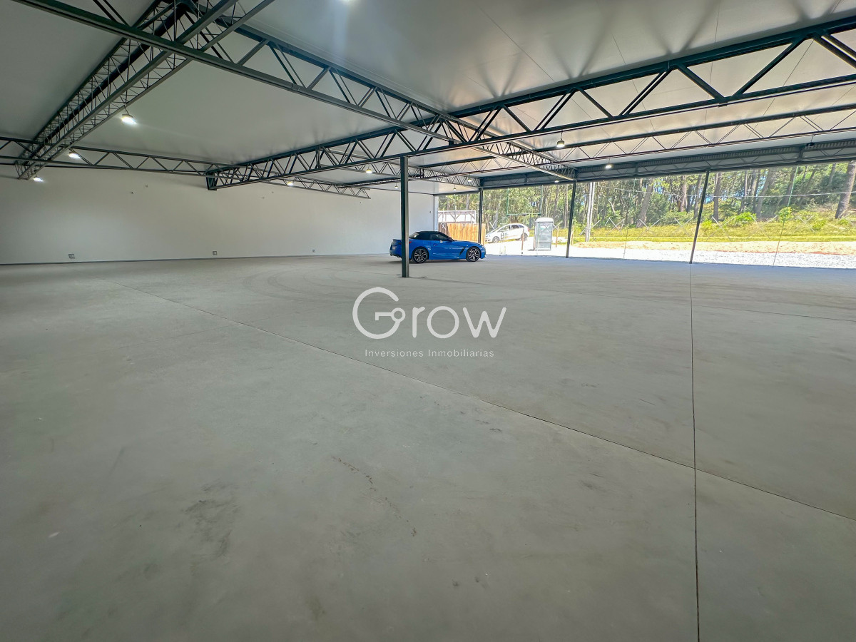 Local Comercial ID.1930 - A estrenar local en Av en Maldonado con 660 m2 de uso exclusivo