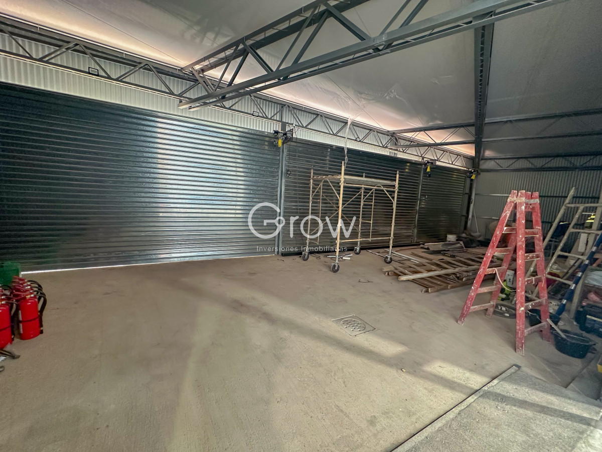 Local Comercial ID.2531 - Local a estrenar en Av en Maldonado