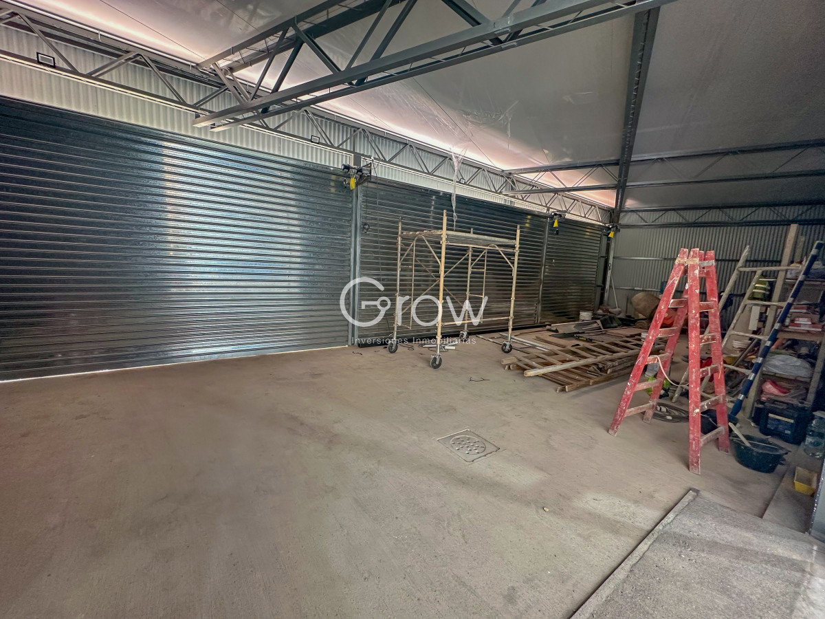 Local Comercial ID.2531 - Local a estrenar en Av en Maldonado