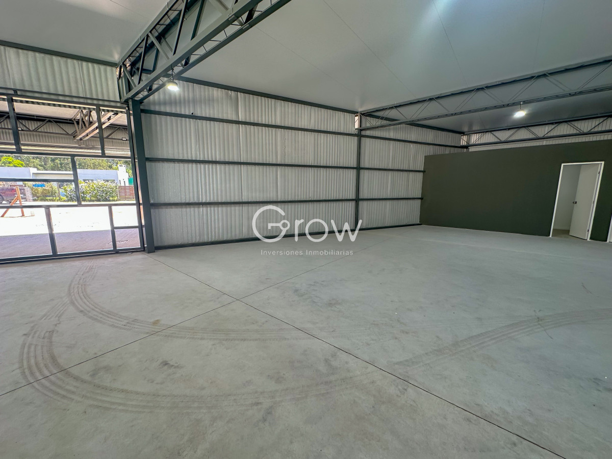 Local Comercial ID.2531 - Local a estrenar en Av en Maldonado