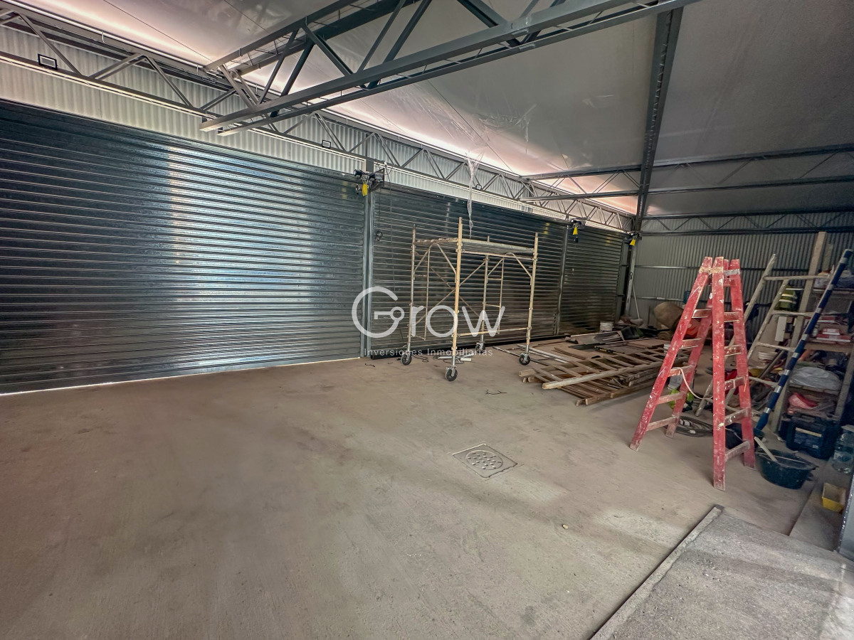 Local Comercial ID.1930 - A estrenar local en Av en Maldonado con 660 m2 de uso exclusivo