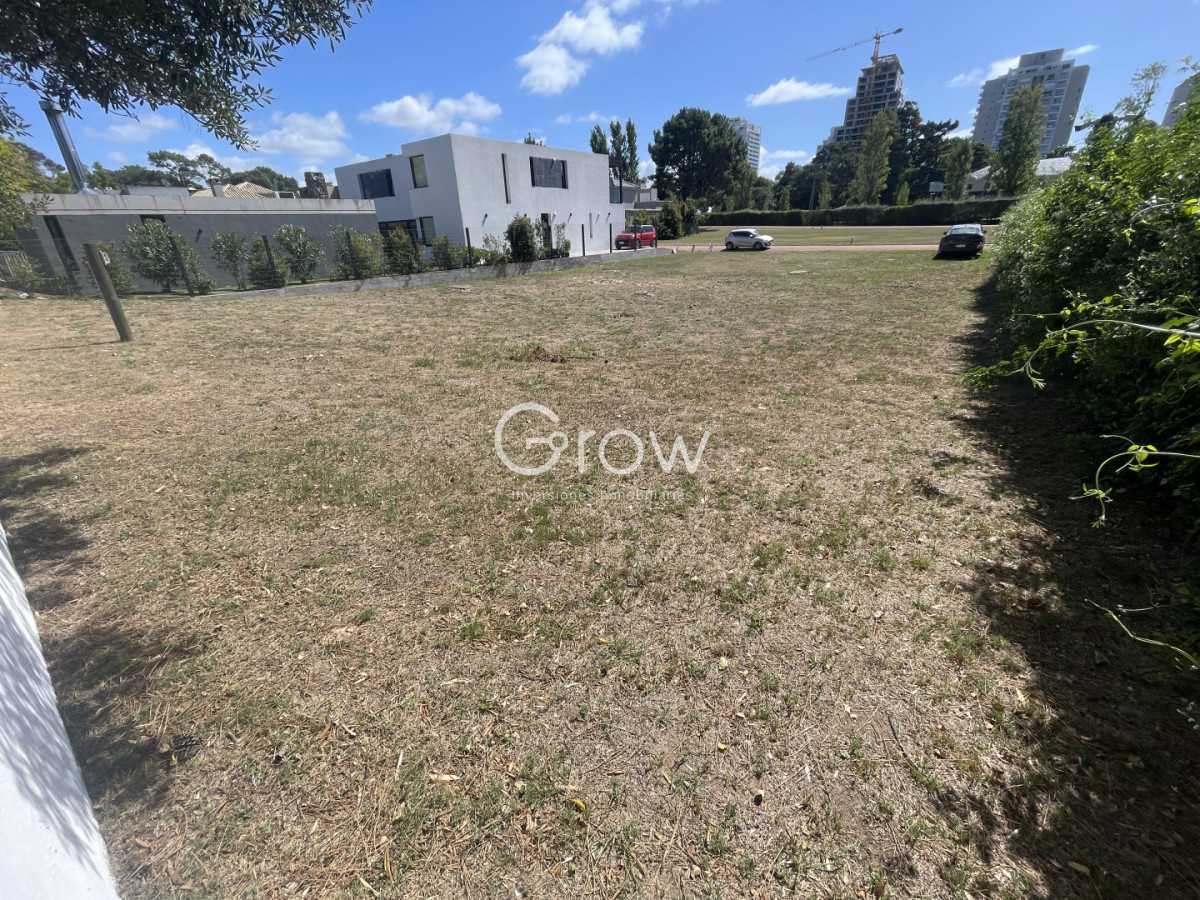 Terreno ID.2657 - Exclusivo lote en Boulevard Park