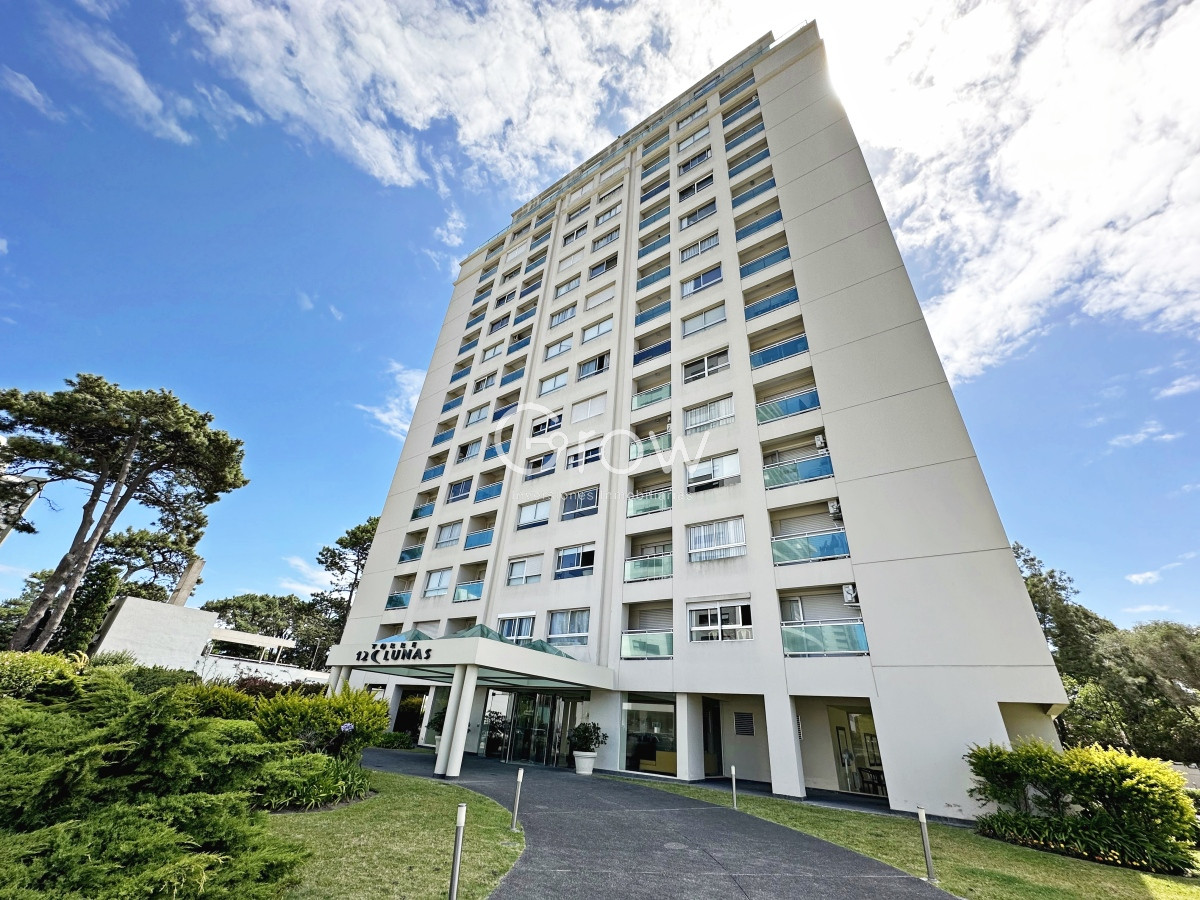 Apartamento ID.3274 - Departamento en alquiler sobre AV Roosevelt. 