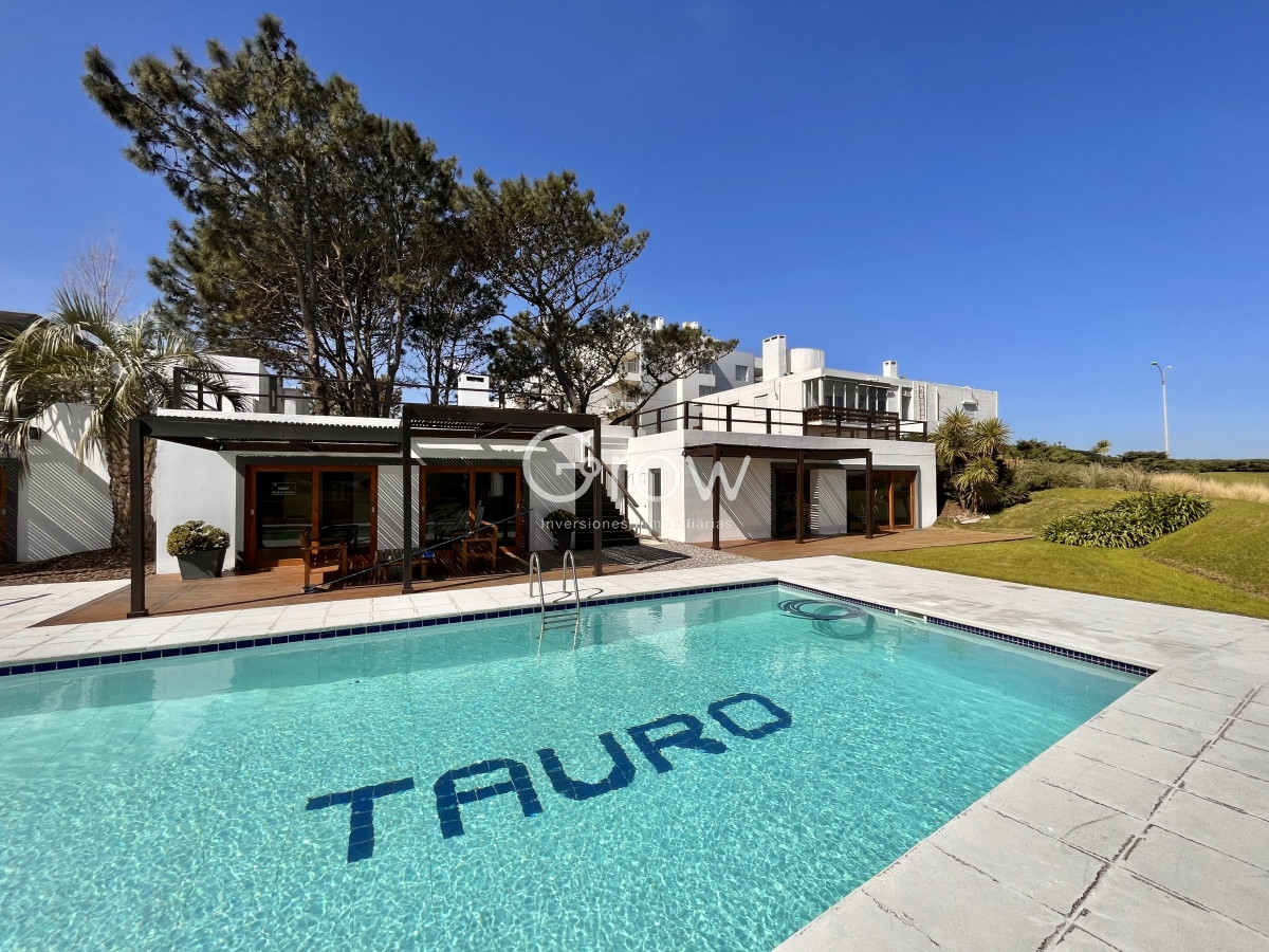 Apartamento ID.966 - PLaya Mansa frente al mar edificio Tauro