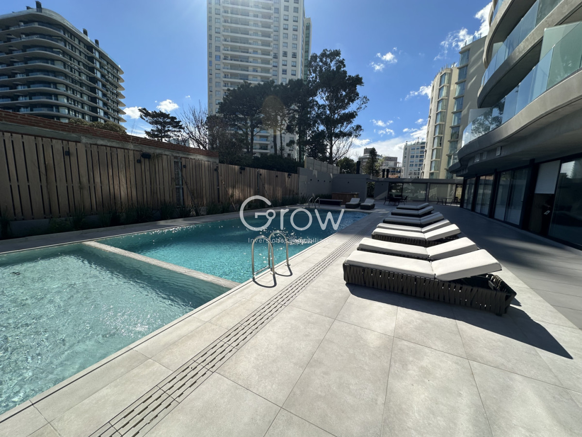 Apartamento ID.3733 - MANGLAR BRAVA. ESQUINERO CON GARAGE PARA DOS AUTOS.